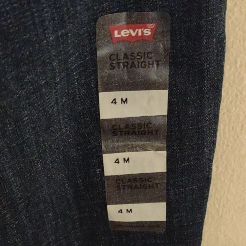 🆕 Levi's Sculpt Classic Straight mid rise Jeans Size 4 - Picture 8 of 10